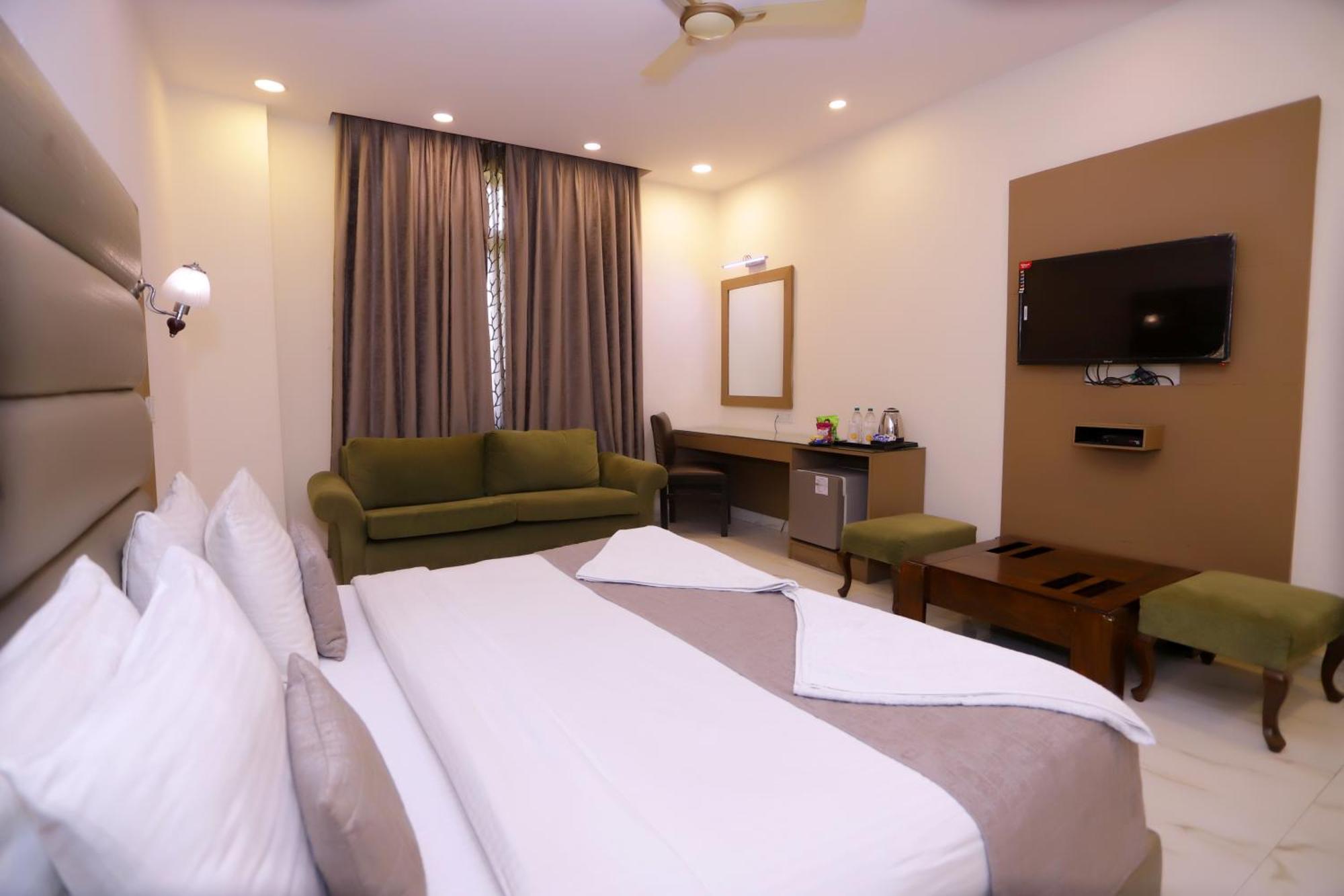 Hotel PK Residency Noida Exterior foto